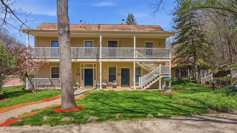 341 Spring St, Galena, IL 61036