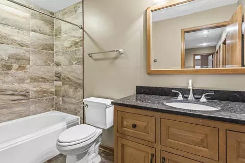 Bath - 6990 Skyview Trl, Roscoe, IL 61073 photo 4 of 4