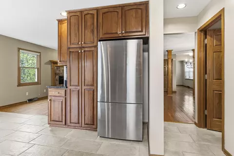 Kitchen - 6990 Skyview Trl, Roscoe, IL 61073 photo 3 of 5