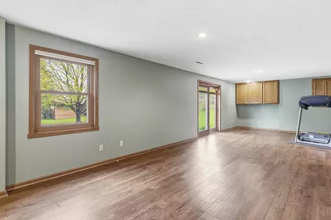 Living - 6990 Skyview Trl, Roscoe, IL 61073 photo 6 of 6