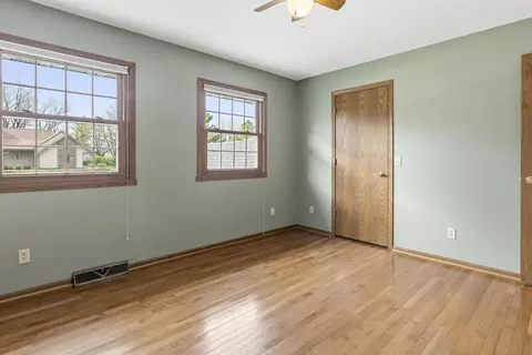 Bedroom - 6990 Skyview Trl, Roscoe, IL 61073 photo 5 of 5