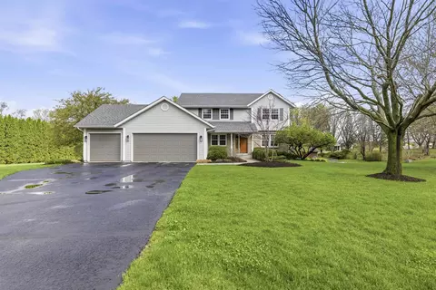 6990 Skyview Trl, Roscoe, IL 61073