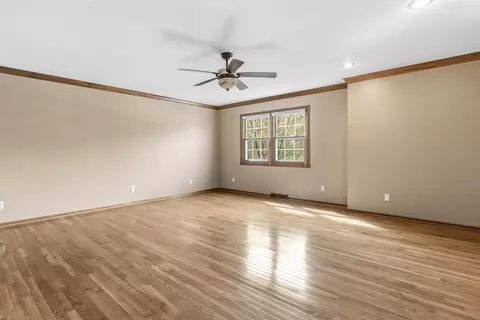Living - 6990 Skyview Trl, Roscoe, IL 61073 photo 5 of 6