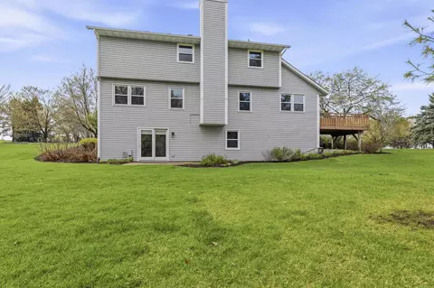 Exterior - 6990 Skyview Trl, Roscoe, IL 61073 photo 11 of 15