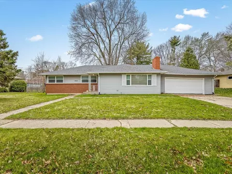 1012 Chelsea Ave, Rockford, IL 61107