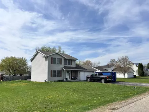 5900 Longest Dr, South Beloit, IL 61080