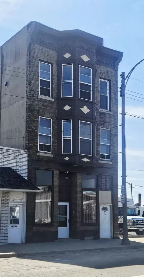 211 E Stephenson, Freeport, IL 61032