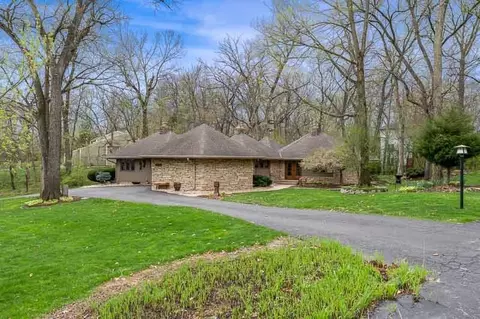 Exterior - 7834 Northgate Rd, Roscoe, IL 61073 photo 6 of 16