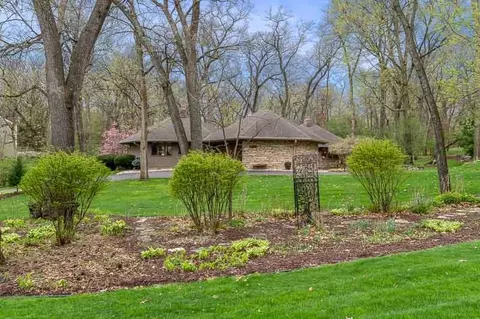 Exterior - 7834 Northgate Rd, Roscoe, IL 61073 photo 4 of 16