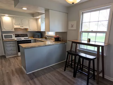 1437 S Walnut Ave, Freeport, IL 61032 photo 7