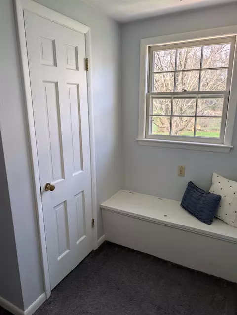 1437 S Walnut Ave, Freeport, IL 61032 photo 13