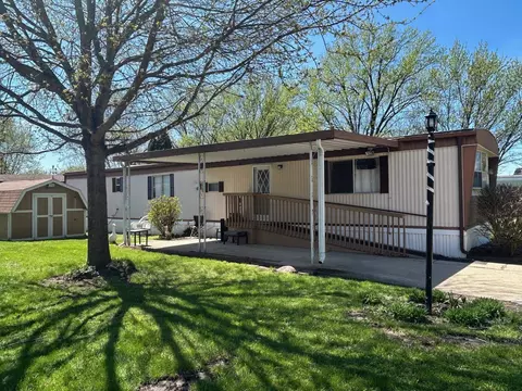 309 Lindenwood Dr, Belvidere, IL 61008