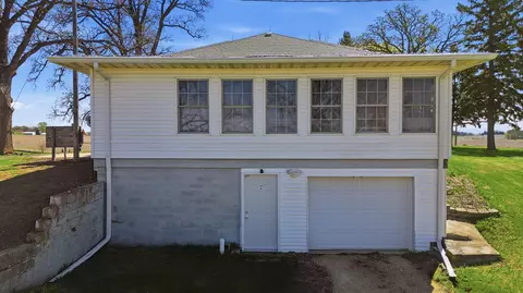 Exterior - 17870 Clover Rd, Morrison, IL 61270 photo 3 of 5