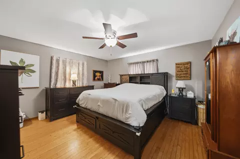 Bedroom - 17870 Clover Rd, Morrison, IL 61270 photo 1 of 4