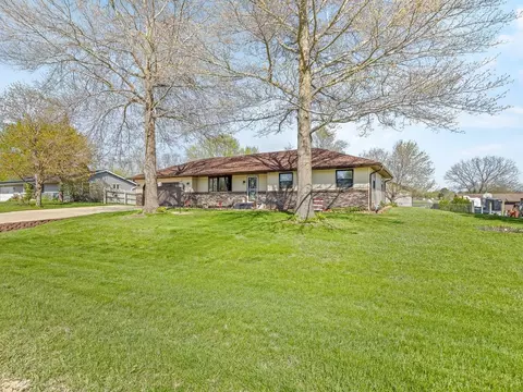 11785 Balsa Ln, Roscoe, IL 61073 photo 3