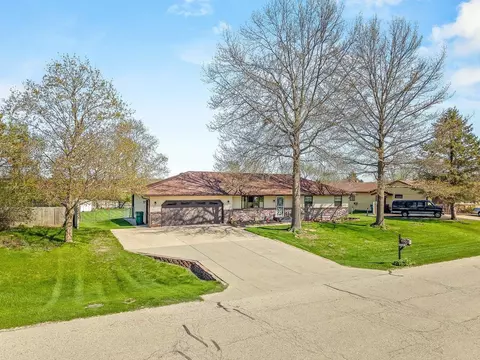 11785 Balsa Ln, Roscoe, IL 61073 photo 5
