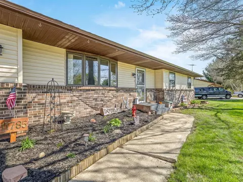 11785 Balsa Ln, Roscoe, IL 61073 photo 7