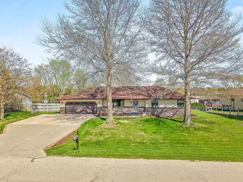 11785 Balsa Ln, Roscoe, IL 61073 photo 6