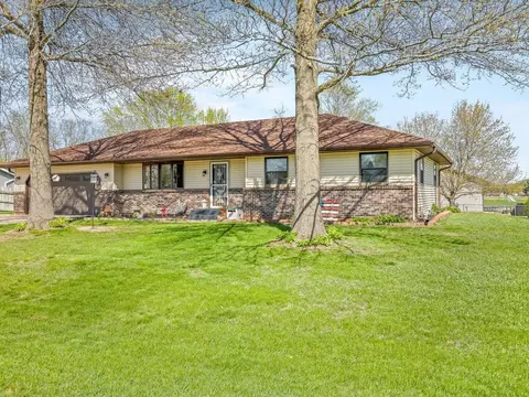 11785 Balsa Ln, Roscoe, IL 61073 photo 4