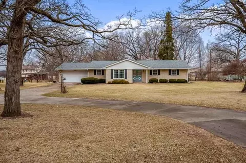 3090 Dallas Rd, Rockford, IL 61109
