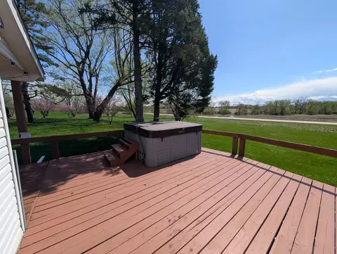 Exterior - 14414 E Washington St, Durand, IL 61024 photo 3 of 12