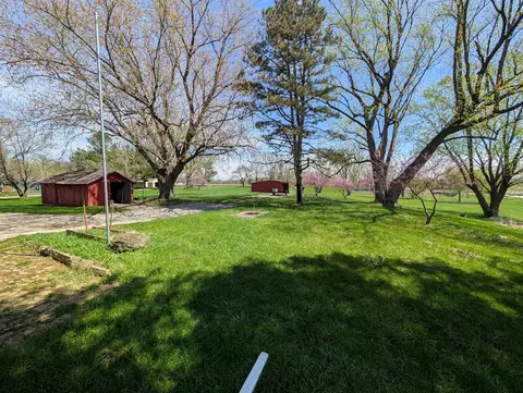 Exterior - 14414 E Washington St, Durand, IL 61024 photo 4 of 12