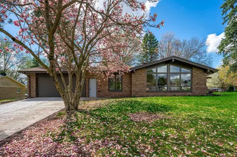 5075 Welsh Rd, Rockford, IL 61107