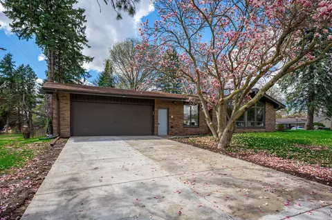 5075 Welsh Rd, Rockford, IL 61107