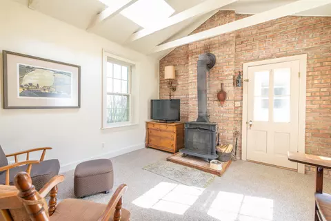 855 W Stephenson St, Freeport, IL 61032 photo 18