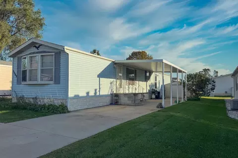 1202 Spring Cir, Belvidere, IL 61008