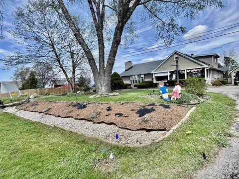 1240 S Appleton Rd, Belvidere, IL 61008 photo 2