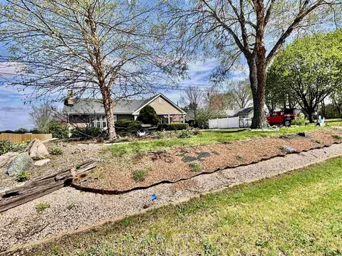 1240 S Appleton Rd, Belvidere, IL 61008 photo 3