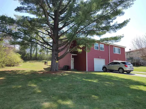 4733 Javelin Dr, Rockford, IL 61108