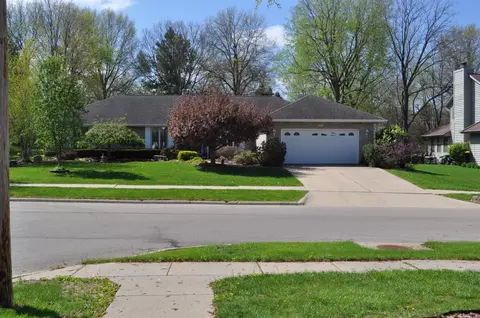 3001 Countryside Ln, Freeport, IL 61032