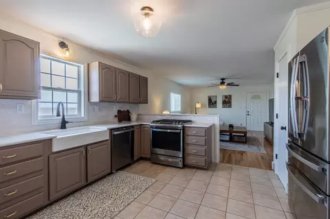 Kitchen - 4322 N Us Rt 34, Mendota, IL 61342 photo 3 of 6