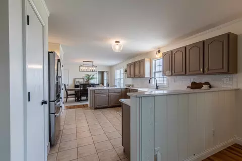 Kitchen - 4322 N Us Rt 34, Mendota, IL 61342 photo 1 of 6