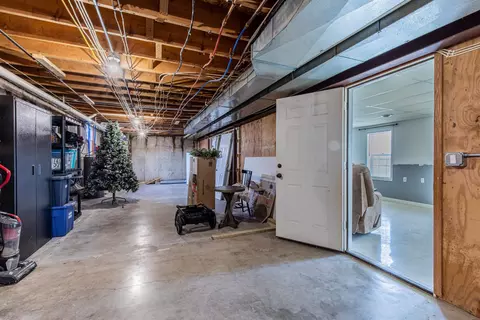 Entry Way - 4322 N Us Rt 34, Mendota, IL 61342 photo 1 of 1