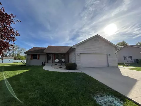 1711 Peri Dr, Mendota, IL 61342