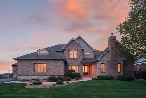 308 Castle Wynd Dr, Loves Park, IL 61111