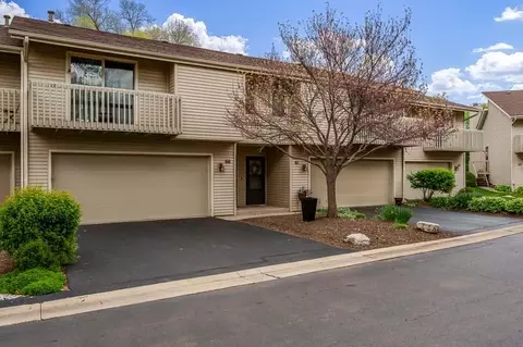 4673 High Point Dr #60, Rockford, IL 61114