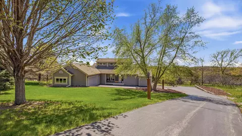 2123 Cedar Rim Trl, Galena, IL 61036