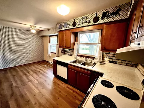 Kitchen - 425 11th St, Pecatonica, IL 61063 photo 3 of 7