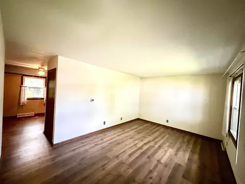 Living - 425 11th St, Pecatonica, IL 61063 photo 2 of 4