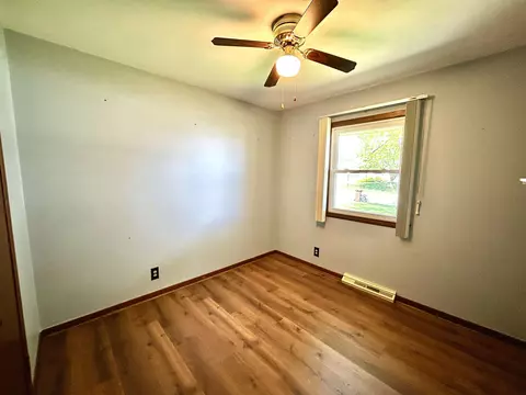 Bedroom - 425 11th St, Pecatonica, IL 61063 photo 3 of 6
