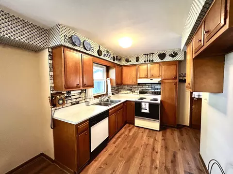 Kitchen - 425 11th St, Pecatonica, IL 61063 photo 5 of 7