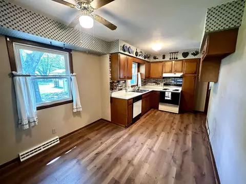 Kitchen - 425 11th St, Pecatonica, IL 61063 photo 7 of 7