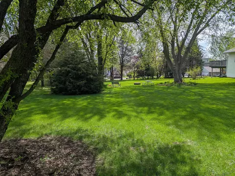 1262 Lake Summerset Rd, Lake Summerset, IL 61019