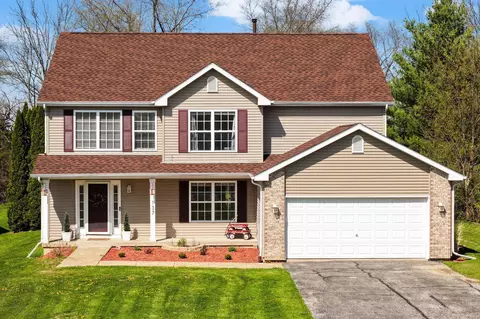137 Lamplighter Loop SE, Poplar Grove, IL 61065