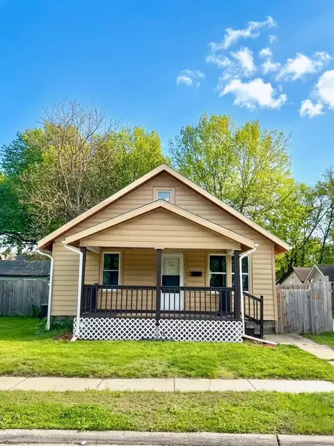 1512 Vernon St, Rockford, IL 61103