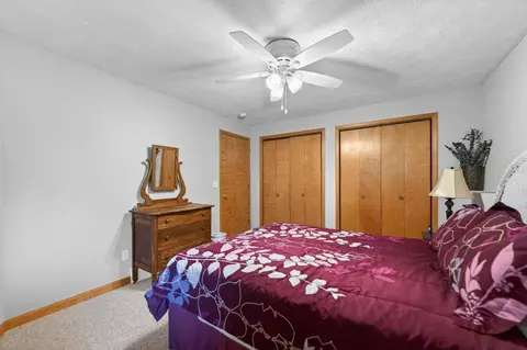 Bedroom - 1261 Lake Summerset Rd, Lake Summerset, IL 61019 photo 6 of 8